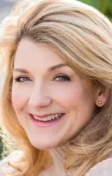 Виктория Кларк